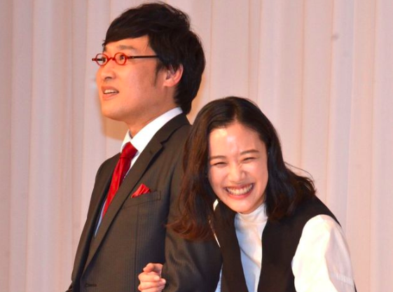 山里亮太と蒼井優が結婚したプロポーズ言葉は 馴れ初めや子供が気になる 超ネタづくしステーション